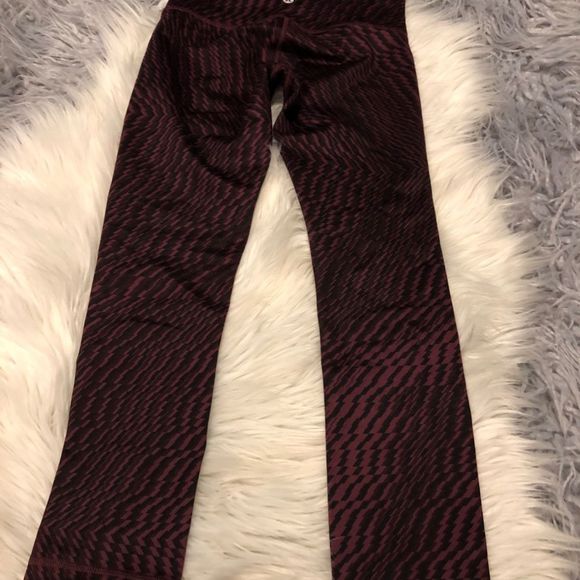Lululemon Shifted Horizon Red Grape Wunder Under - Picture 5 of 6
